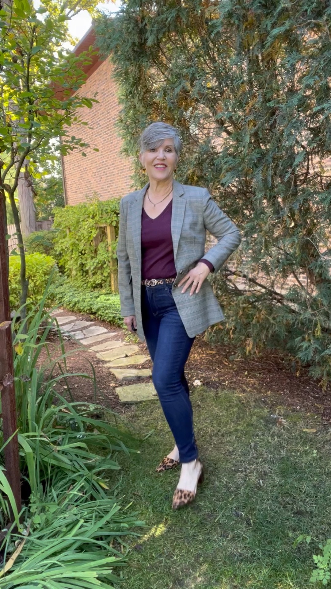 Workwear / Family photo shoot outfit/ Vince plaid blazer / skinny jeans / Leopard 🐆 belt and shoes