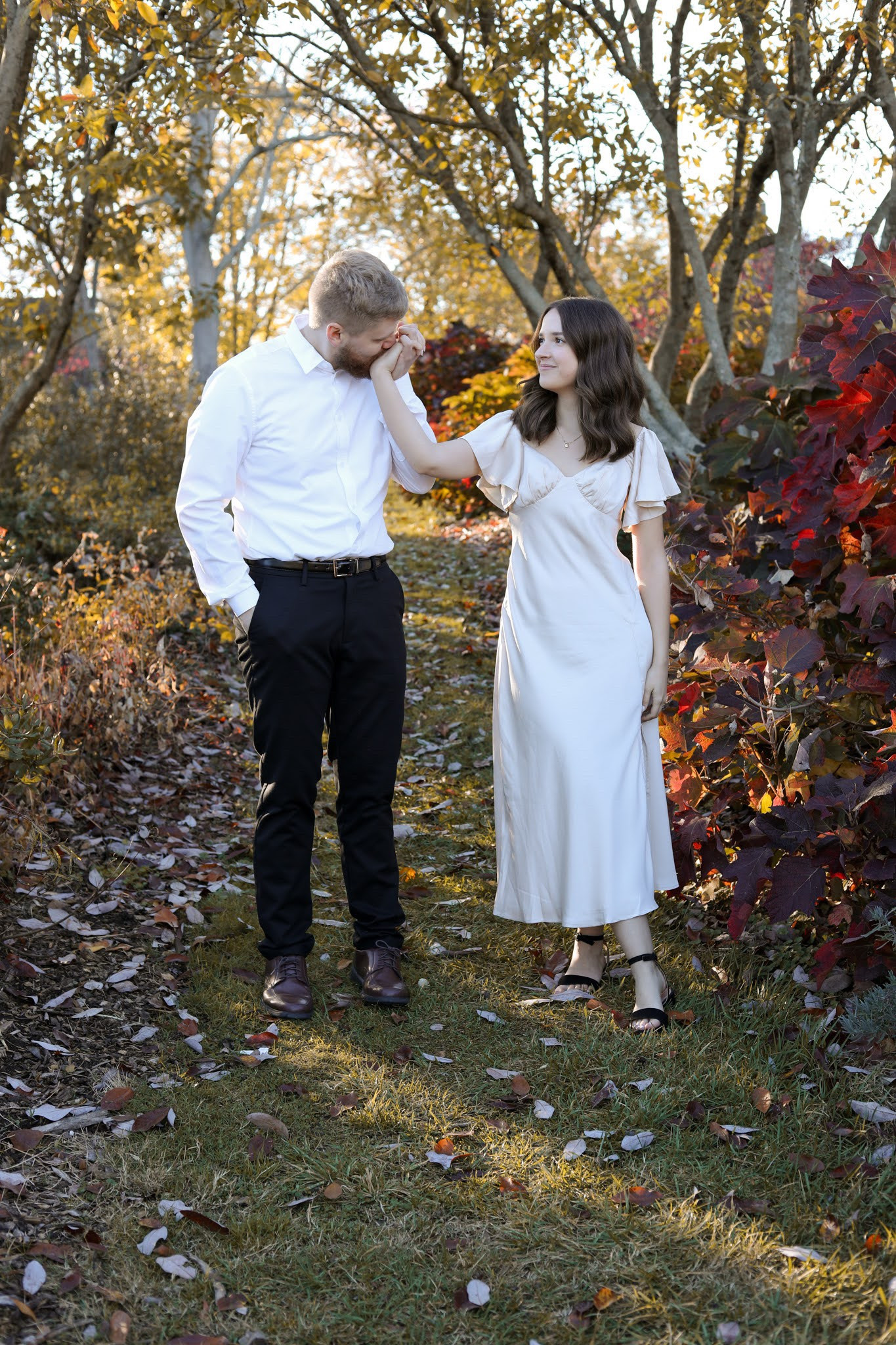 🍂 fall engagement photos

📸 @fromabbyslens on IG

#engagement #engagementsession #engagementringideas  #engaged #engagementoutfit #engagementannouncement #couplesphotoshoot #couplesposes #poseinspo #couplesphotoshootinspo #fallphotoshoot #bridaloutfits

#LTKfindsunder100 #LTKfindsunder50 #LTKwedding