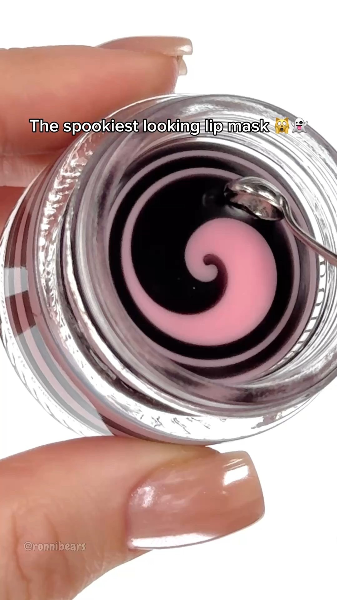 Spooky 🖤🩷👻

🛍️ Technic Cosmetics Gothica Swirl Lip Balm

#LTKautumn #LTKbeauty #LTKuk