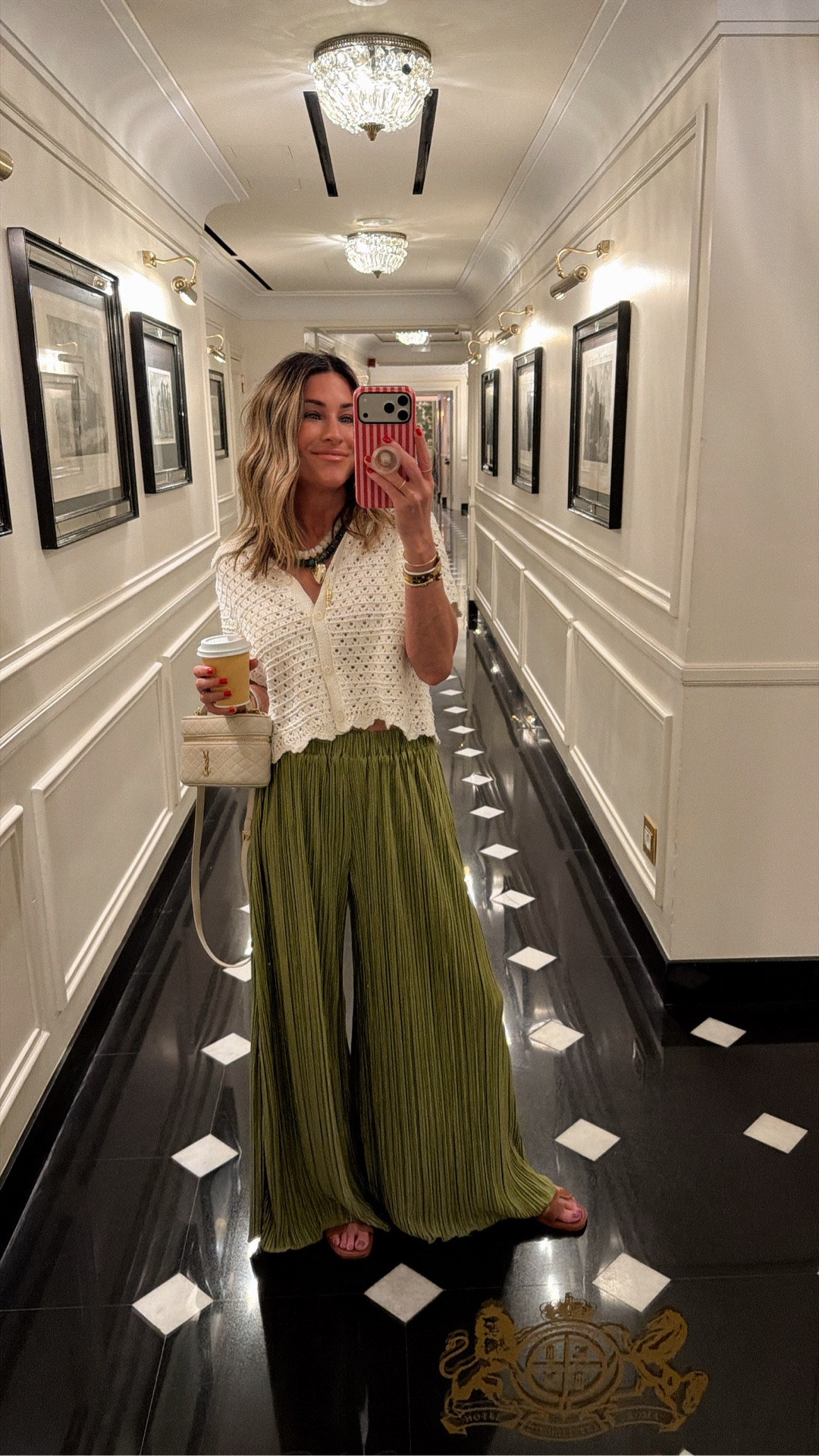 😍😍

Small in pants, xs in top.

#LTKootd #LTKgrwm #LTKTravel