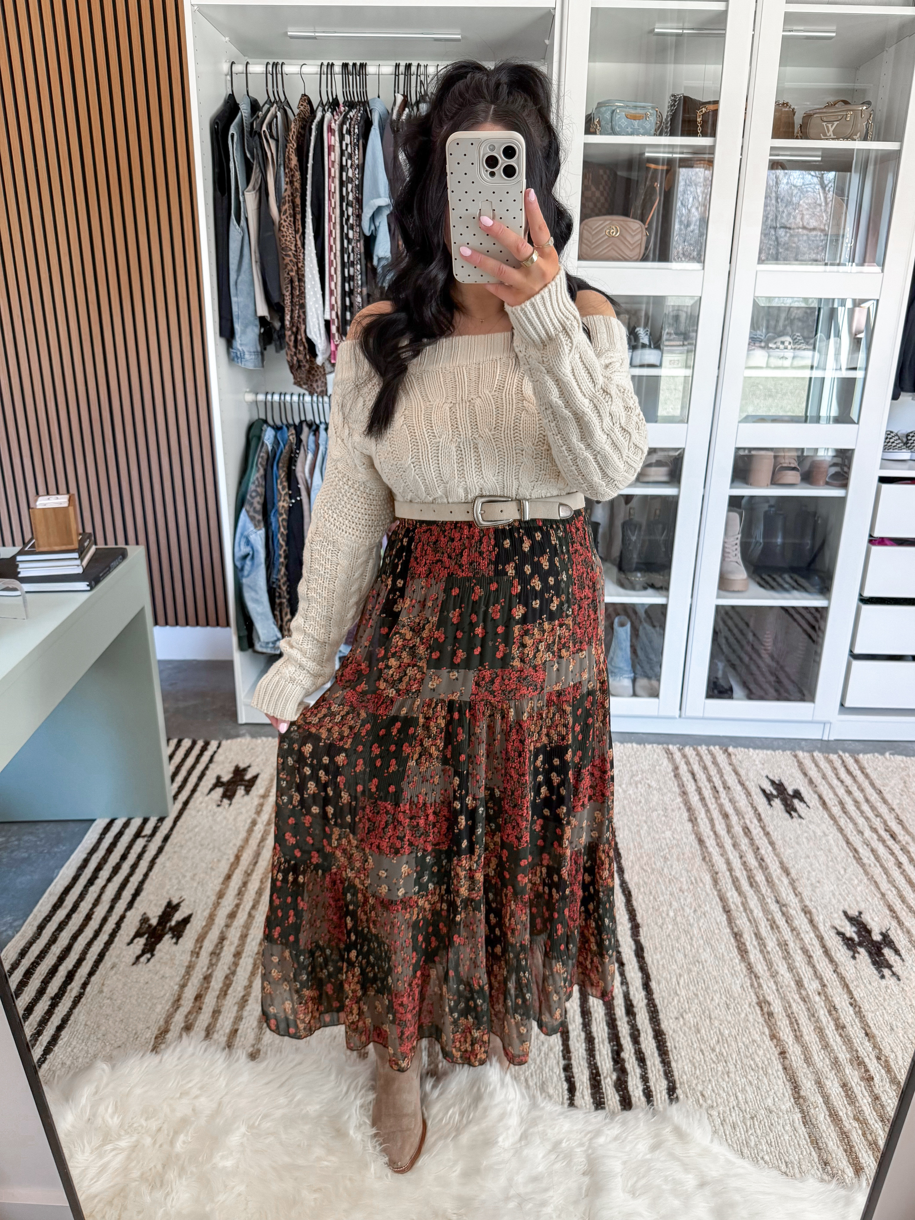 Western Bump Friendly Outfit 🤍

Sweater - small (z beige color)
Bandeau - medium
Belt - small
Skirt - small (flower 231 color)

*Also linked an alternative belt option since mine seems to be sold out right now!

This patchwork skirt is perfect for all of my expecting (or not expecting!) girls 👏🏼 I love it paired with this off the shoulder neutral cable knit sweater, this western belt & my favorite Tecovas cowgirl boots! 

 

 

#LTKootd #LTKBump