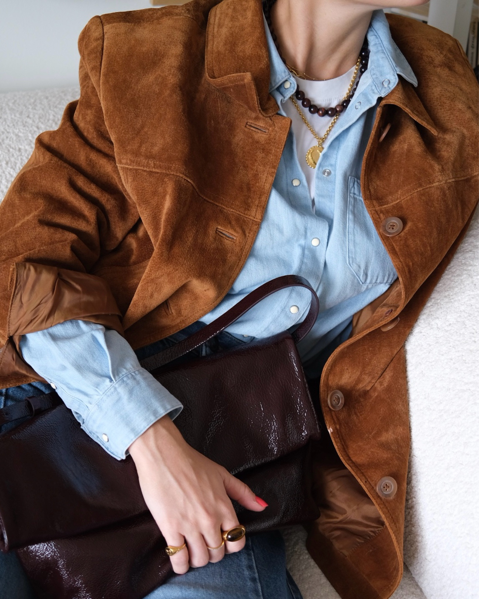 Suede jacket
Brown and blue 

#LTKstyletip #LTKautumn #LTKeurope