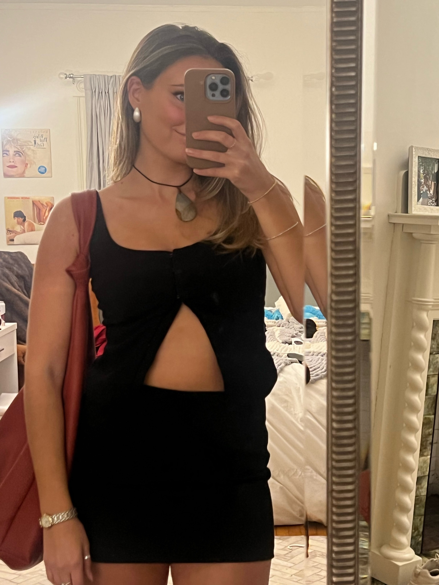 Perfect black mink skirt 🖤🖤🖤
#closetstaple #blackminiskirt 