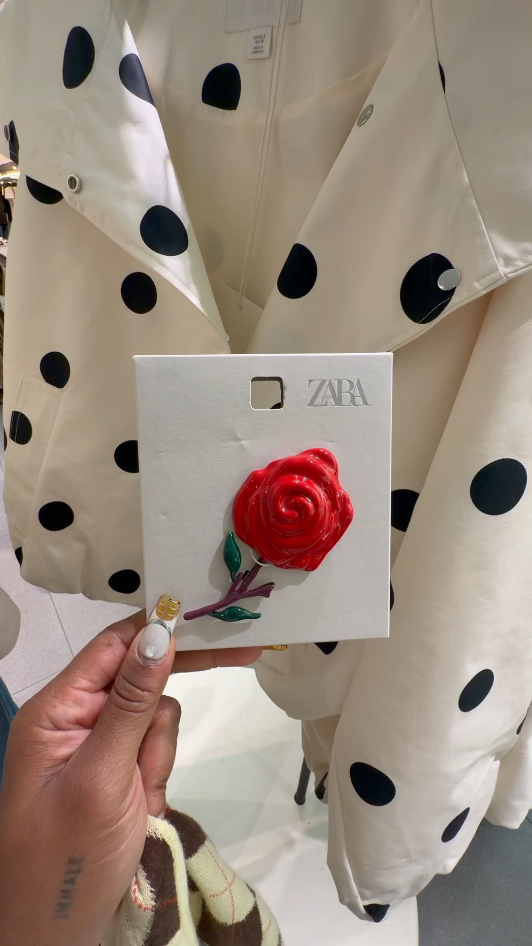Floral brooch