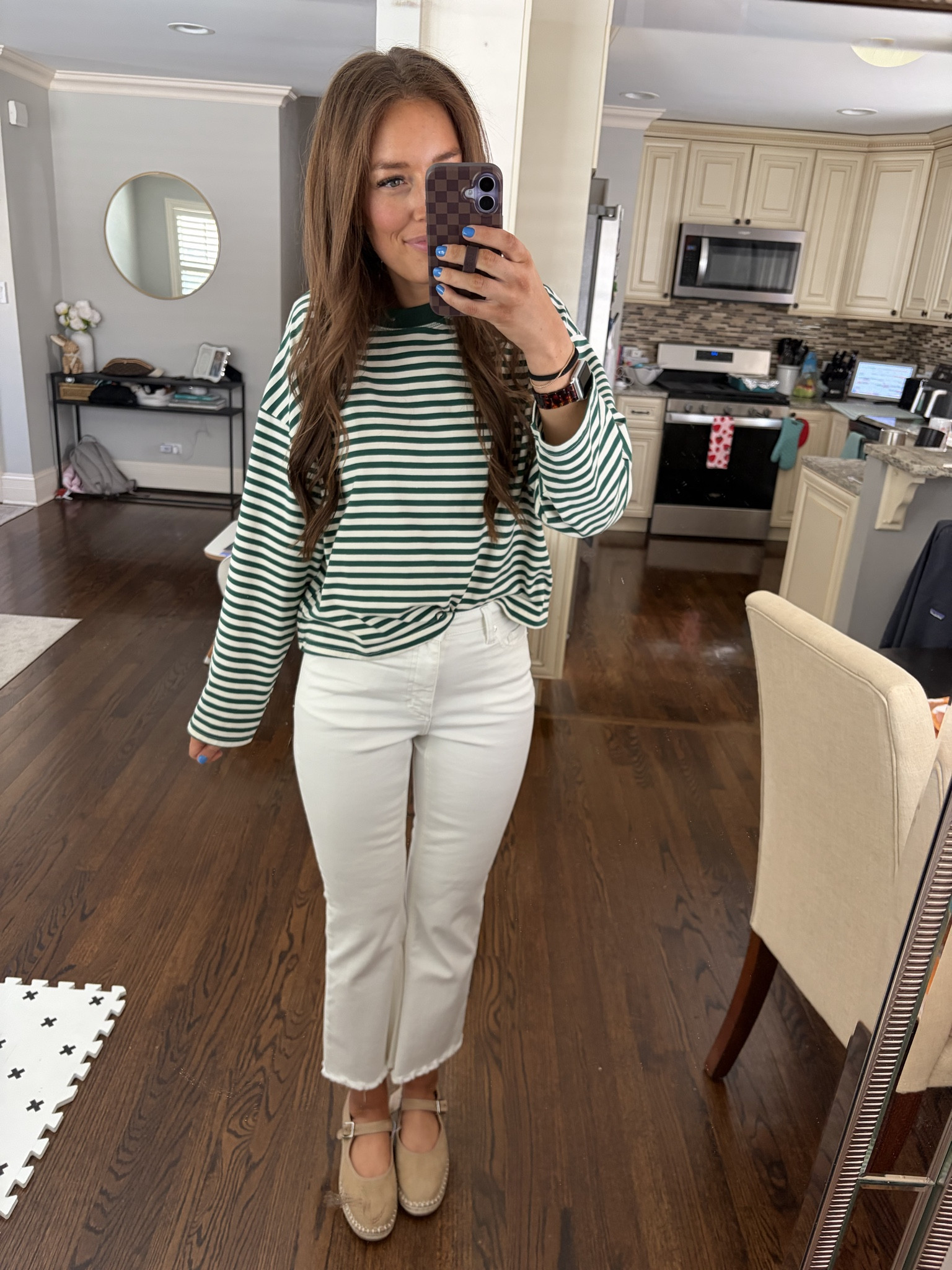 Size M in top and size 6 in jeans (size up 1 (run small)


Spring outfit / jeans / espadrille / shoes / teacher outfit 

#LTKWorkwear #LTKmomlife #LTKootd