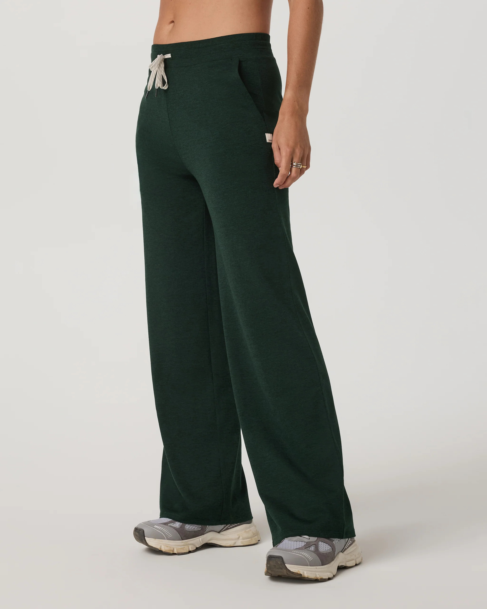 Halo Essential Wideleg Pant - Short | Vuori Clothing (US & Canada)