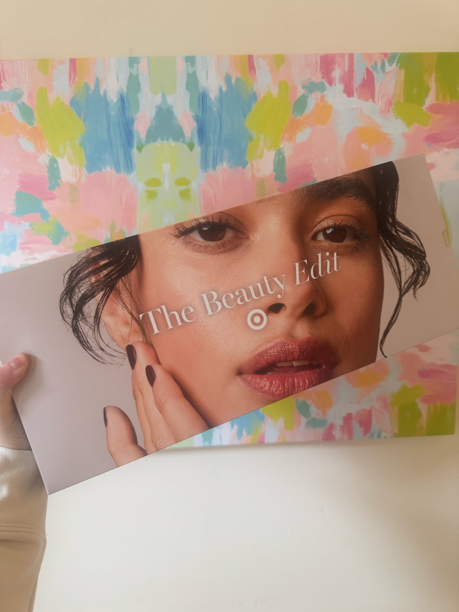 This showed up today as a mysterious package. 😆 Thank you, @Target! If you’re nosey like me, you can see what’s inside. 

Also, if you’re not following me on IG, here is your subtle nudge to do so because I might be giving this gorgeous package away next week in my stories. Same @ as here.