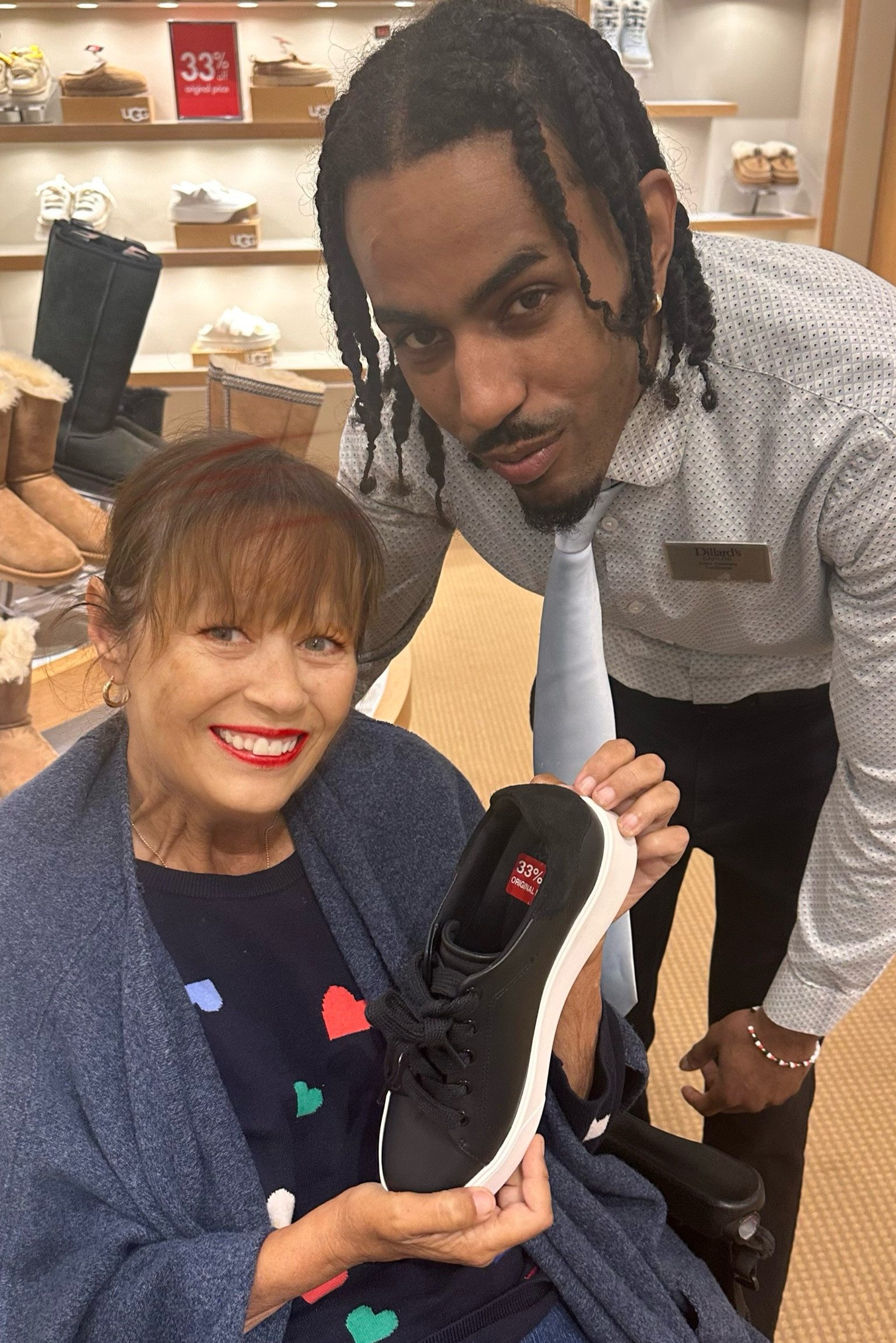 Black super comfy sneakers from Dillards on sale right now for a great price to me by Naturalizer. 
#Sneakers
#blacksneakers

#LTKSaleAlert #LTKGiftGuide