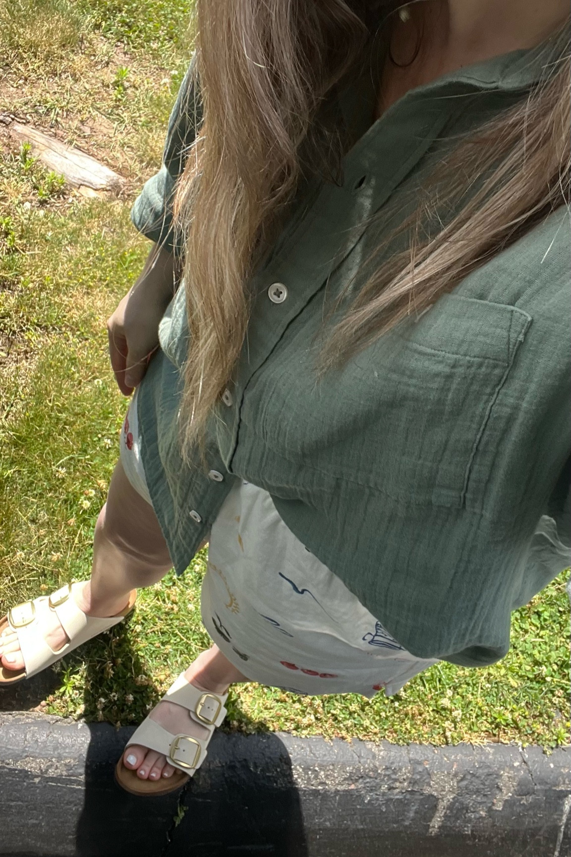 Nursing friendly outfit 