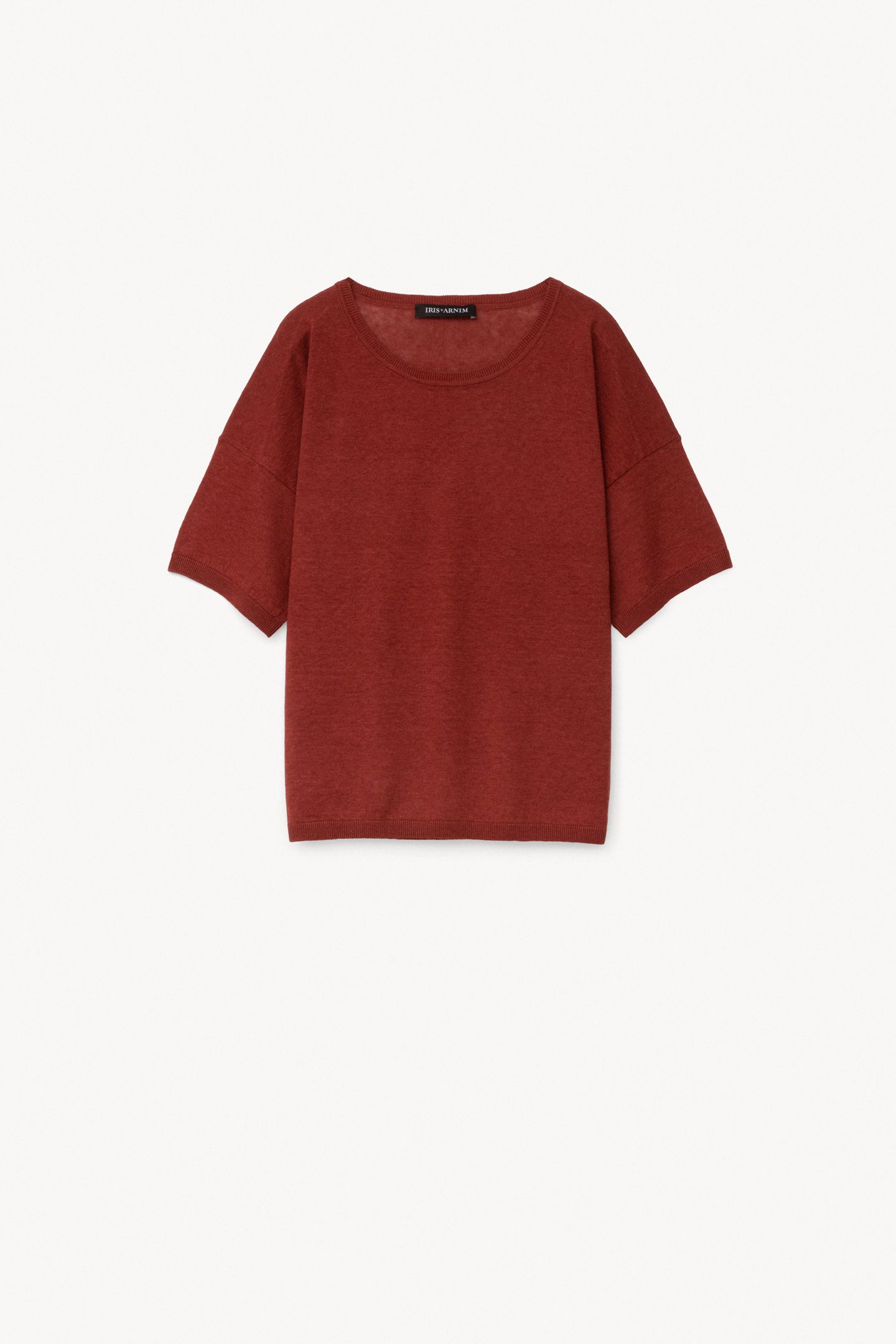 LENA


Linen-Cashmere-Silk T-Shirt | Iris von Arnim