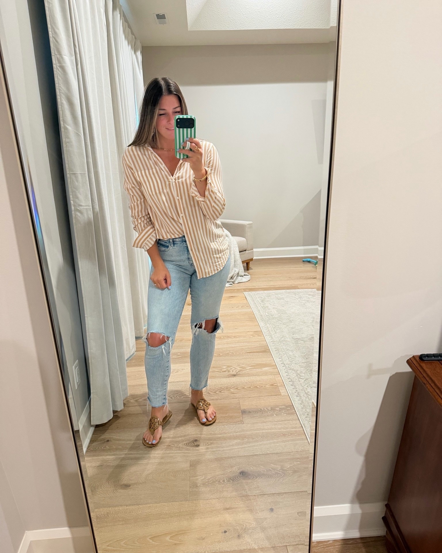 Summer days ☀️ I can’t lie and say it’s been an easy adjustment to an open schedule but we’re having lots of fun! Comment SHOP for any links! 

#summerwear #summervibes☀️ #summertimefun #lifeandstyleblog