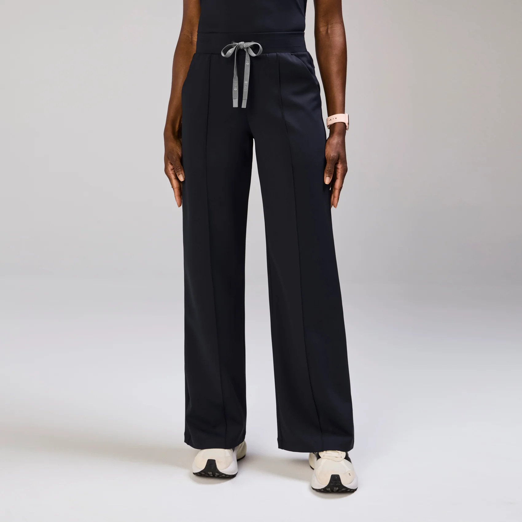 High Waisted Salina FORMx  Wide Leg Scrub Pants™ | FIGS