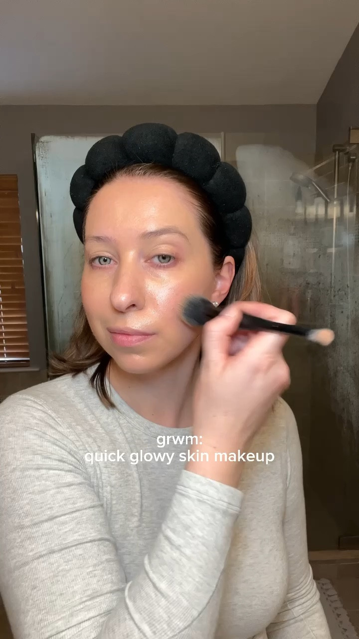 Quick GRWM for the day! 

#LTKbeauty