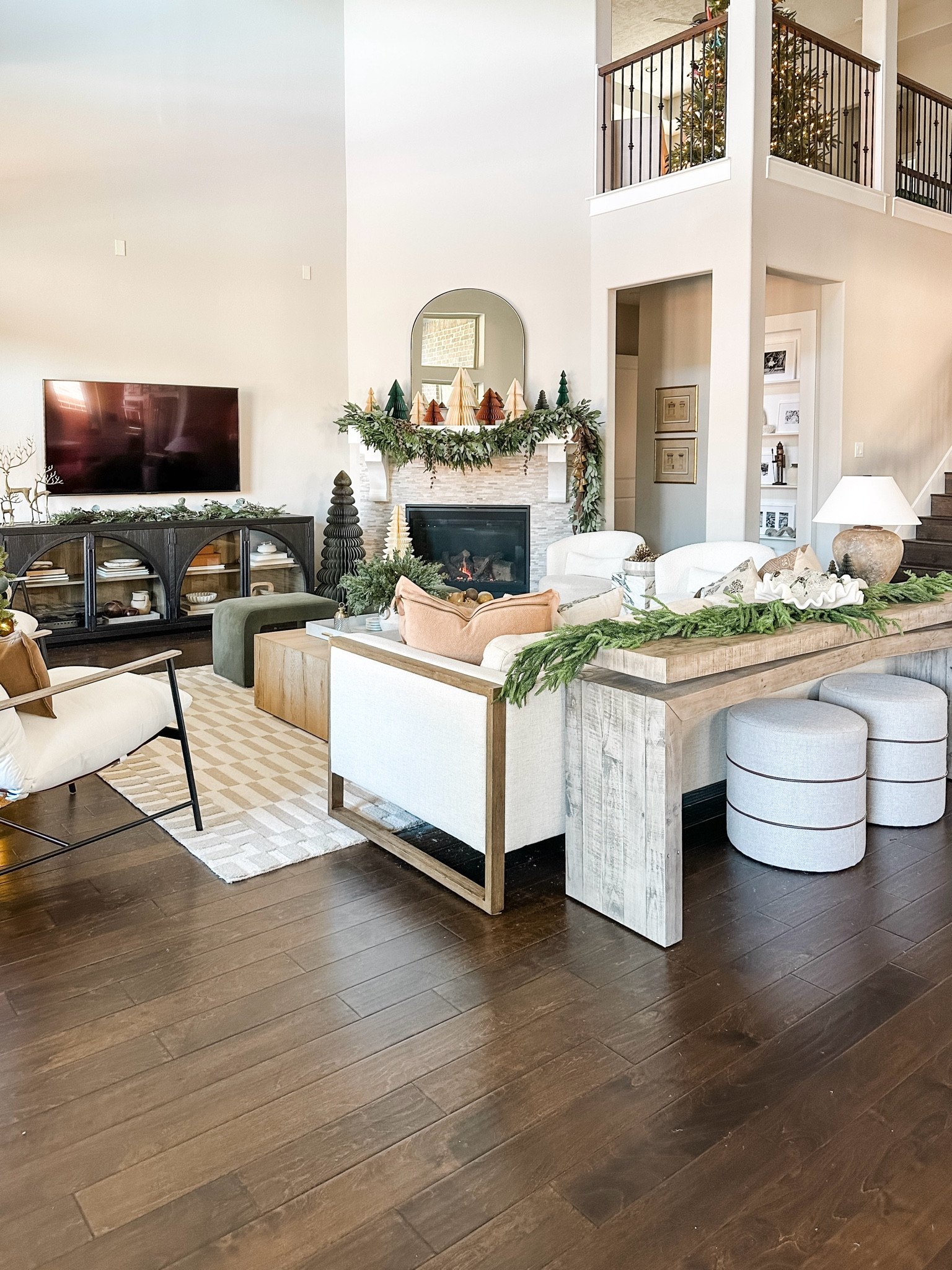 Holiday Home Inspo

holiday home  neutral home  home decor  holiday decor  neutral decor  living room decor  living room inspo  holiday mantel  home decor inspo  table decorr

#LTKHoliday #LTKSeasonal #LTKHome