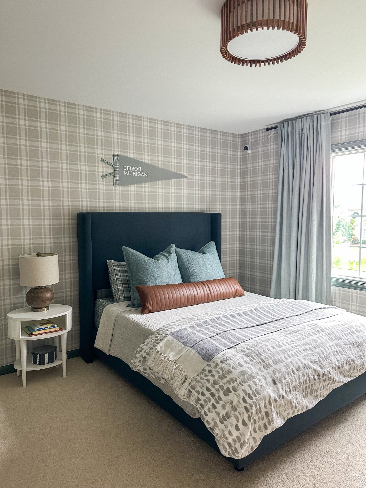 Throw back to the last time this room was this clean 💙

#LTKhome