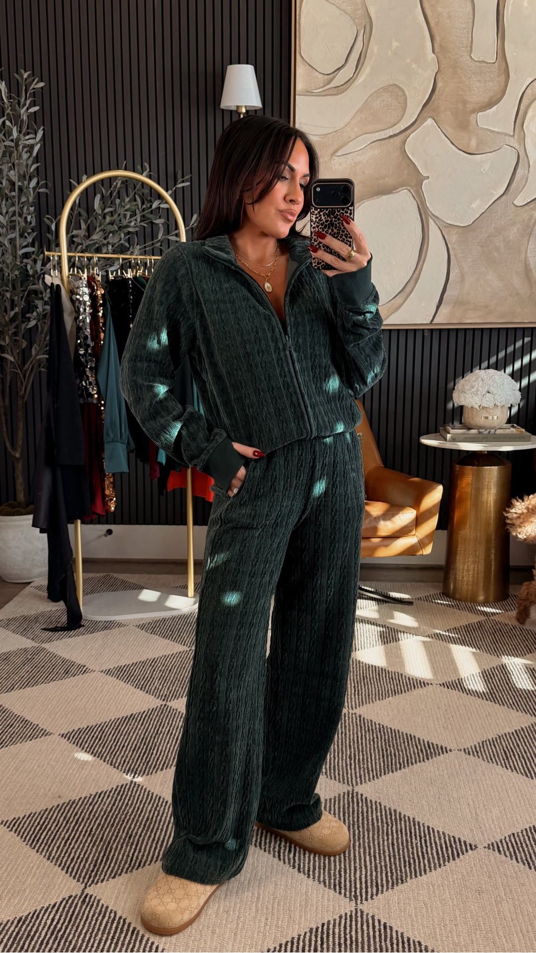 This set is giving rich cozy vibes ✨

The texture, the fit, the color… @Aerie snapped with this one.

5’2” • 130 lbs • 25” waist • 34DD
Wearing Small in the top + XS in the pants

#aerie #aeriereal #aeriepartner #ad #affiliate #WinterStyle #CozyOutfits #MatchingSet #PetiteFashion #WomenOver40Style
