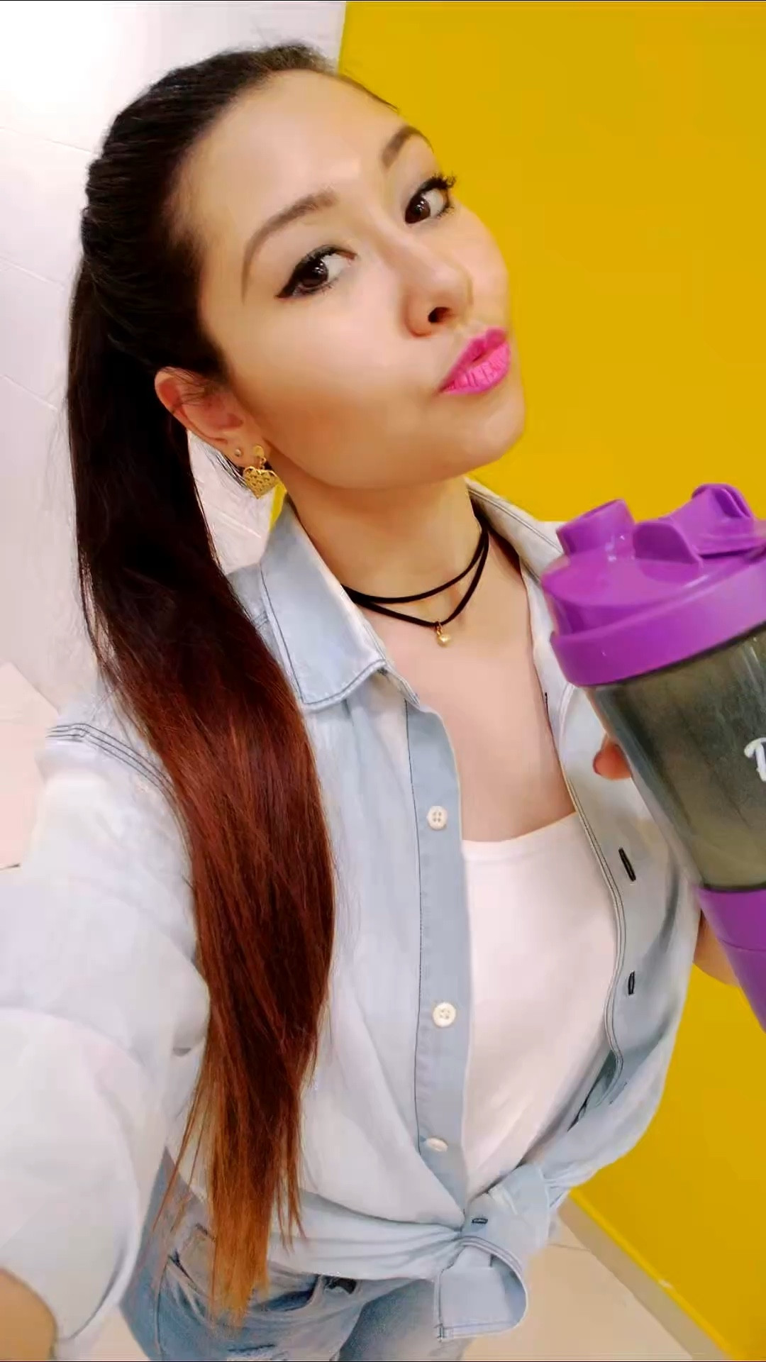 Meu cabelo nem sempre foi assim.
Teve uma fase que ele era ralo e fino… e eu lembro exatamente desse dia da foto 🥹 

Seu cabelo é ou já foi fino e ralo? 
Conhece quem sofre com isso?  
Encaminha esse vídeo ✨ 

Grupo vip: https://chat.whatsapp.com/KmRYJ1kntxKAYFOZ5DEkpr?mode=hq1tcli 

#cuidadoscomocabelo #dicadecabelo #dicadebeleza #tonicopoderoso #goldspellcosmeticos

#LTKpromo #LTKbeleza #LTKbrasil