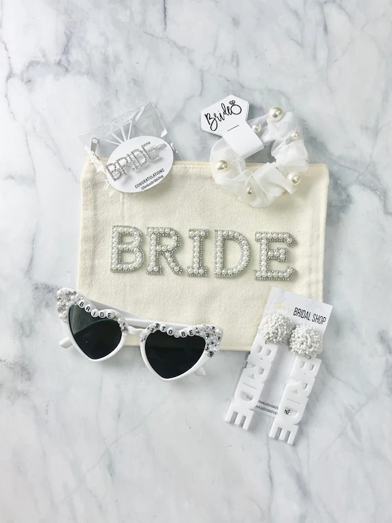 Peardazzle Bride Set| Bride Bag | Mrs Sunglasses| Bride Sunglass | Bride Gift | Engagement gift |... | Etsy (US)
