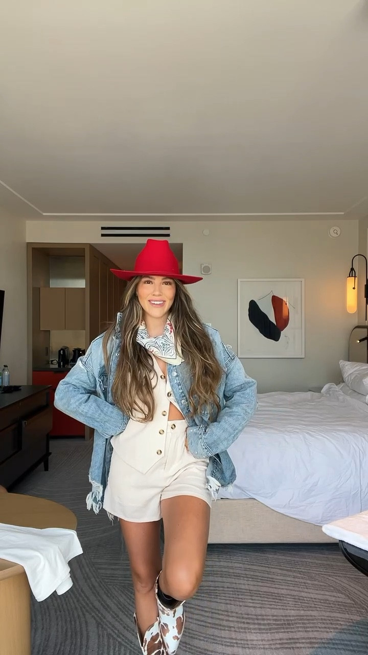 Nashville outfit! First full day here! Country concert outfit inspo!

#LTKVideo #LTKshoecrush #LTKFestival