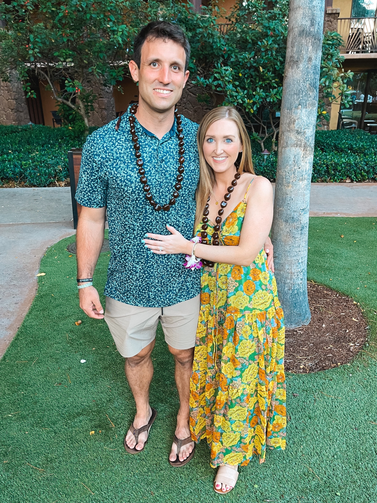 The perfect floral luau dress for our Hawaii trip! 🌺🐬☀️