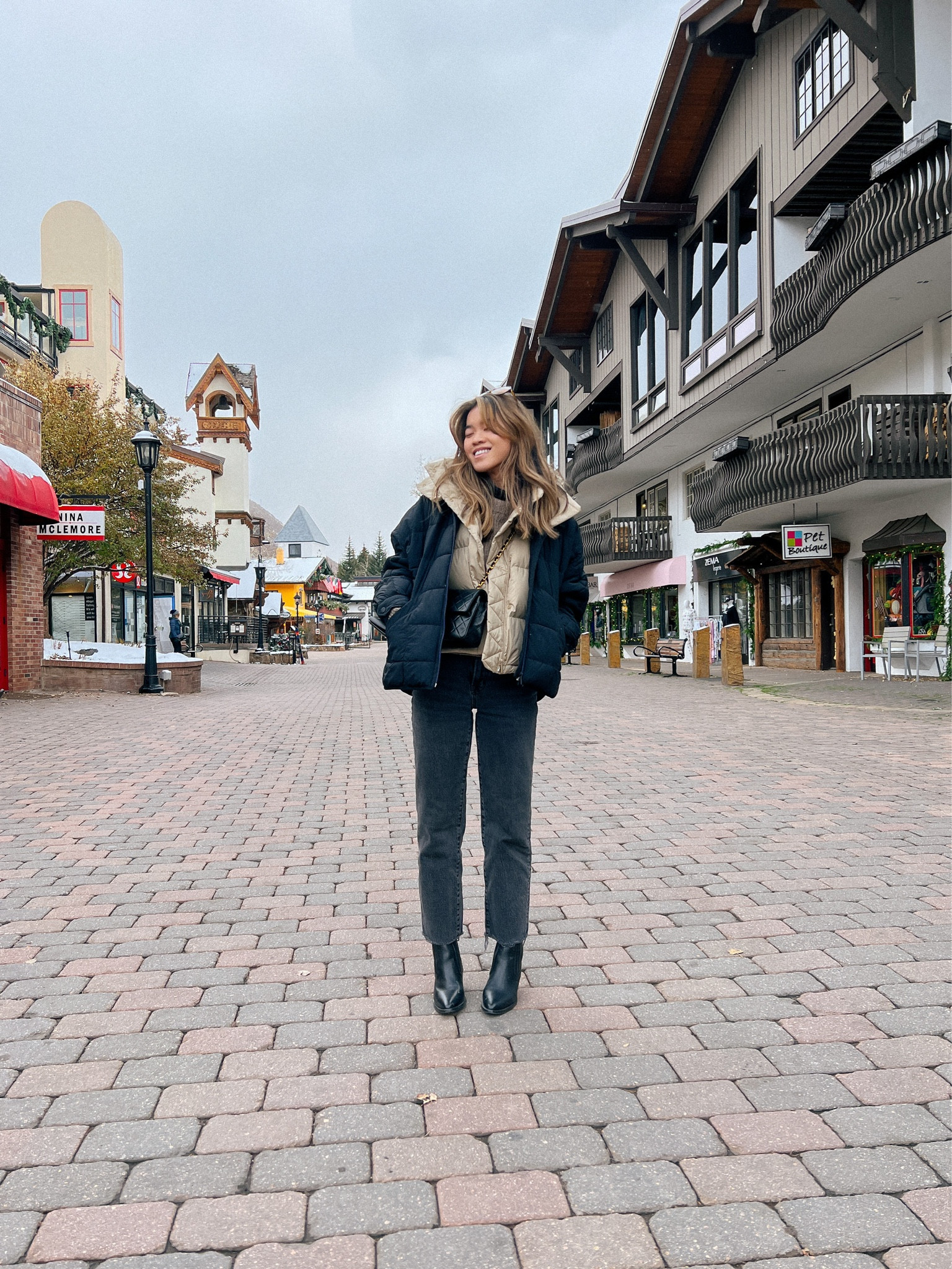 Cozy Winter Fashion for a trip to Colorado! 

Tops: XXS/XS
Bottoms: 00/0
Shoes: 6

#fall
#fallfashion
#fallstyle
#falloutfits
#winter
#winterfashion
#winterstyle
#winteroutfits
#madewell
#freepeople
#chanel
#puffervest



#LTKCyberweek #LTKHoliday #LTKSeasonal
