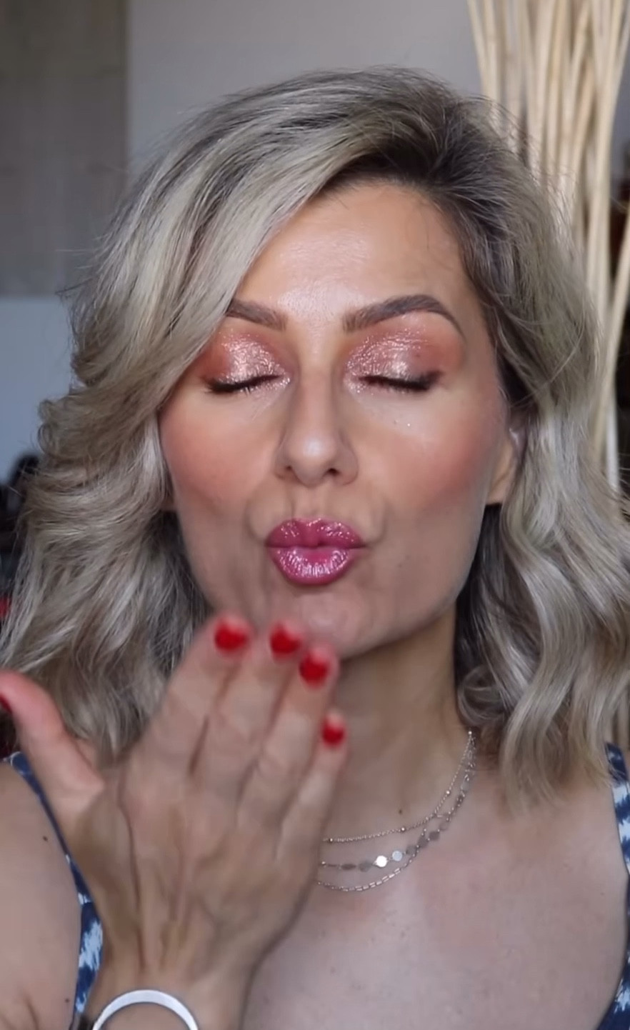 Trio Lèvres, makeup inspiration, lèvres roses 

Blush Rare beauty, crayon à lèvre Dior Beauty, gloss brillant transparent 

#LTKbeauty #LTKunder50