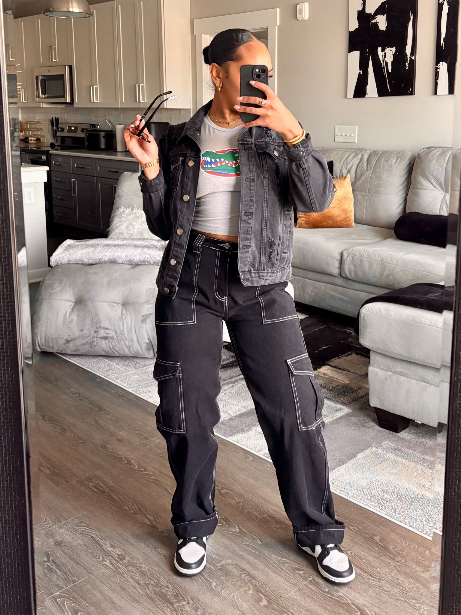 Gameday Fit 💙🧡

Link to pants: https://rstyle.me/+70llugGfMYHNkyudKtQnDA

#LTKStyleTip #LTKShoeCrush