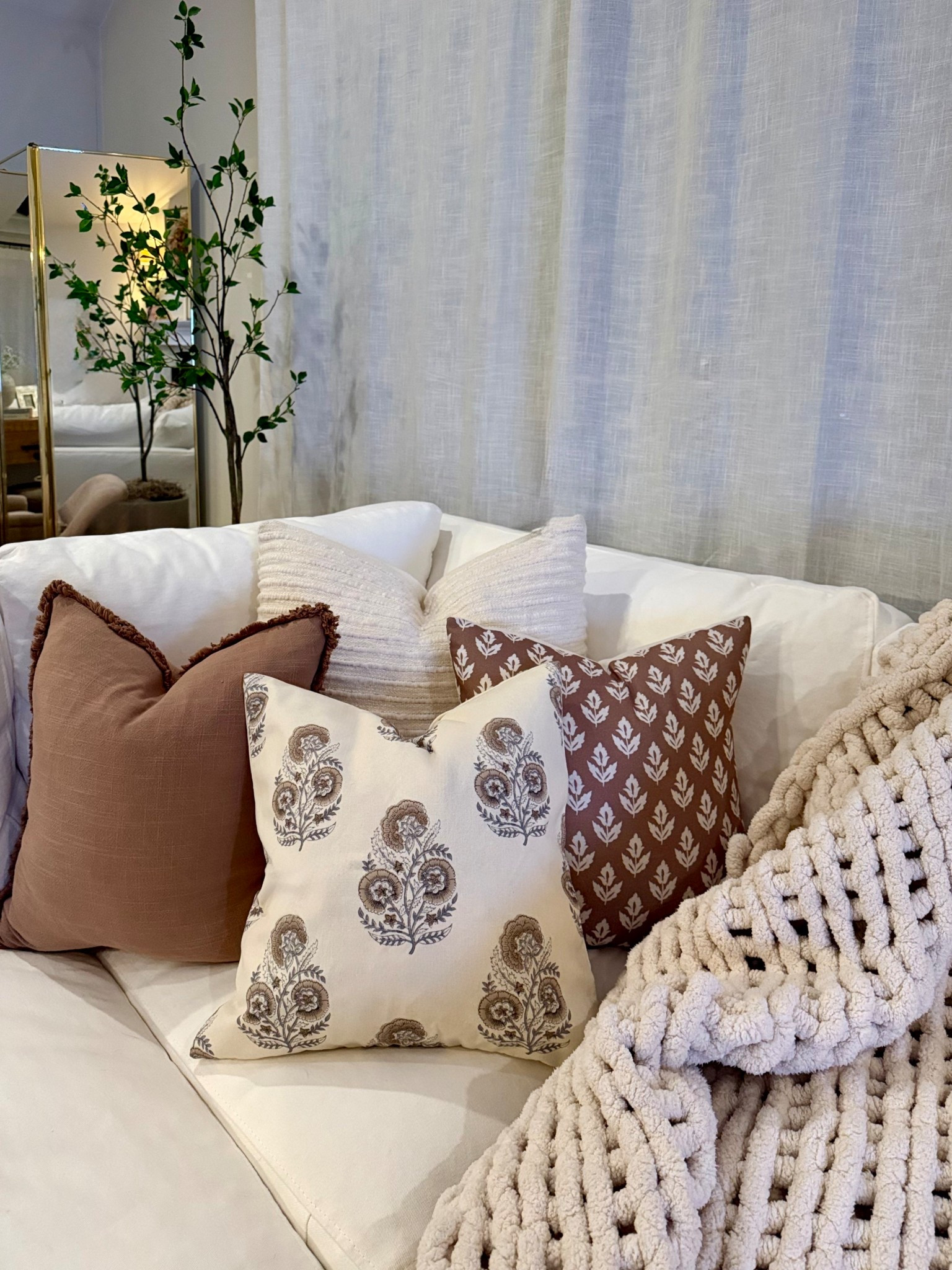 Check out this modern farmhouse inspired, neutral throw pillow combo! 
These warm brown and cream decorative accent pillow covers stuffed with down feather inserts will make your couch super cozy this winter season & into the Spring!

.
.
.
Warm brown floral block print pillows | brown faux leather lumbar pillows | vegan leather throw pillow covers | amazon accent pillows | affordable home decor | neutral decorative home accents | warm brown throw pillows | spring throw pillows | brown pillow combo inspo
#springpillowcombo #amazonhome #affordabledecor #neutraldecor #throwpillows #springdecor #neutralpillows #throwblankets 
@amazonhomeaesthetic 

#LTKSeasonal #LTKSaleAlert #LTKHome