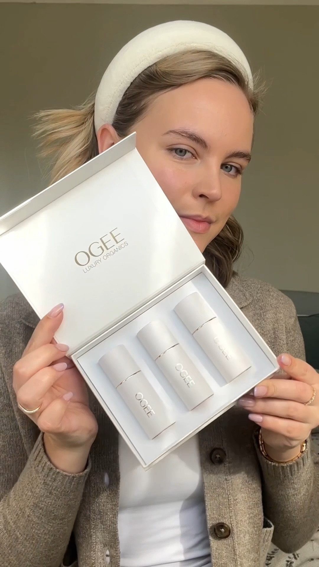 My go-to makeup products for a healthy natural looking glow ✨💫 use GRACERIEFFEL15 for 15% ofshop

#LTKbeauty #LTKAprilSpotlight #LTKsummer