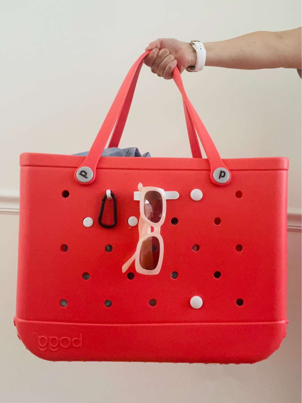 Pack my beach tote with me for some summer fun in the sun! #LTKsummer 

#LTKSeasonal