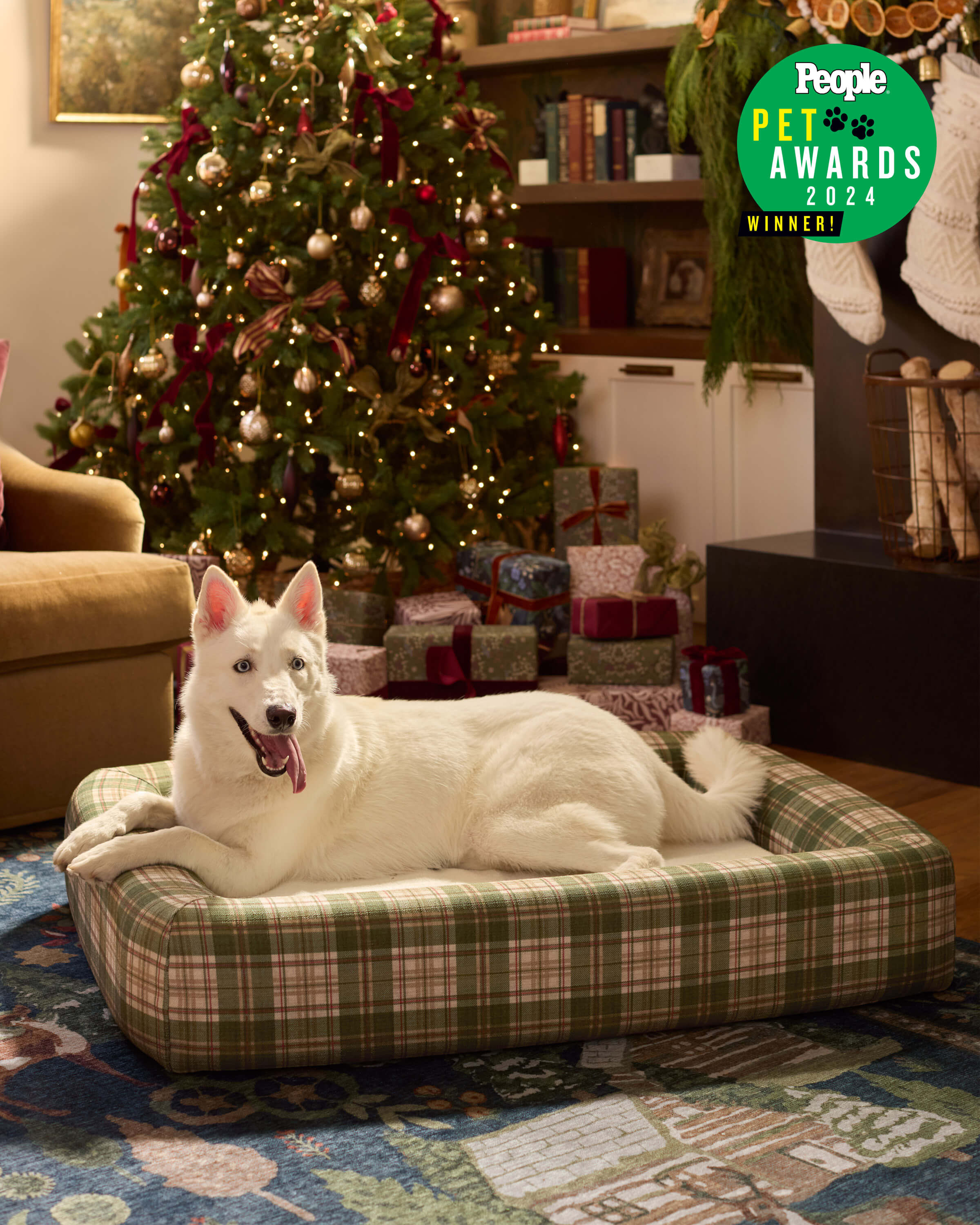 Spruce Tartan Green & Natural Woven Bolster Pet Bed | Ruggable