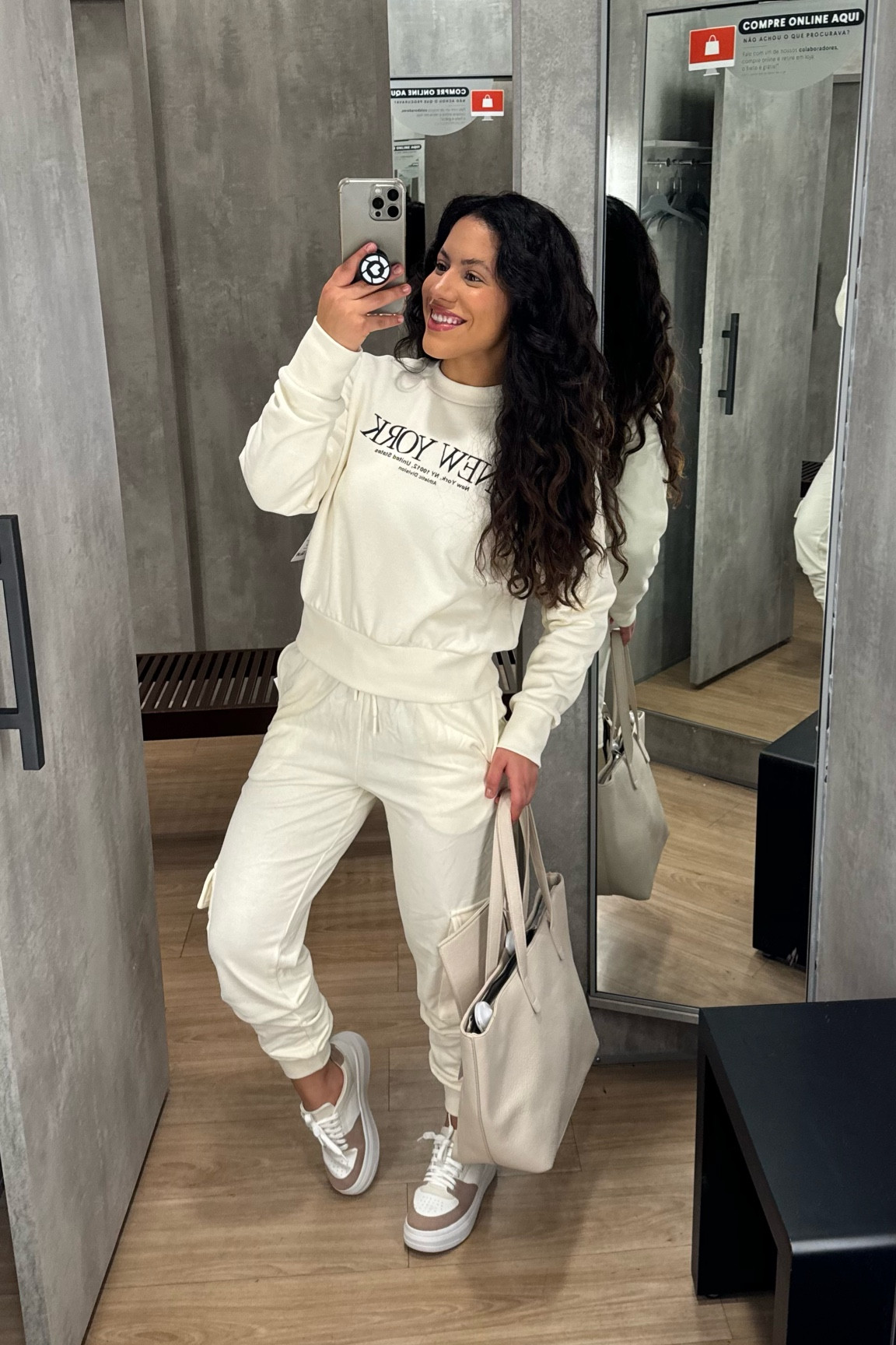 Preto + bege = combo perfeito! 