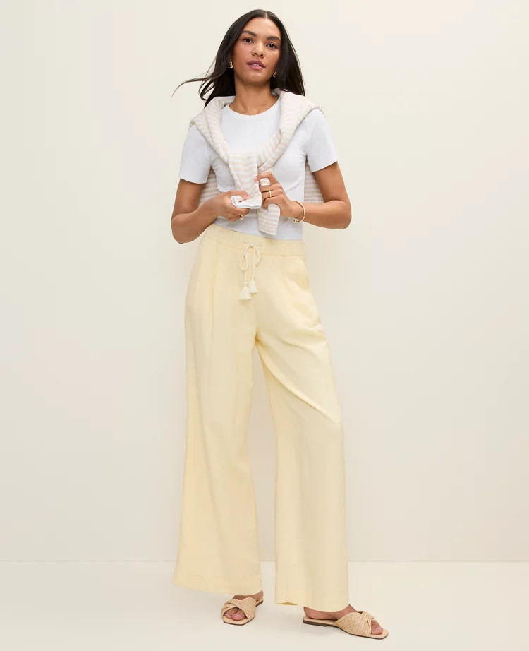 Weekend Collection Easy Fit Wide-Leg Pant in Linen Blend | Ann Taylor