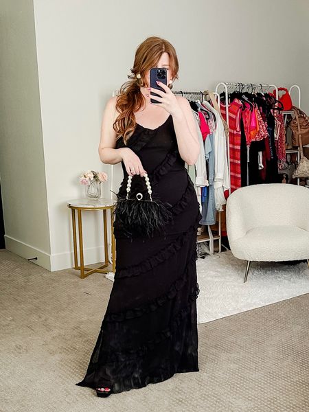 I love this ruffle maxi dress from amazon for a fall wedding. Comes in a few colors too. 

Fall maxi dress. Fall wedding guest dress. Little black dress. 

#LTKunder50 #LTKstyletip #LTKwedding