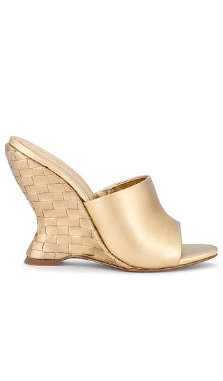 Aprill Wedge in Ouro Claro Orch | Revolve Clothing (Global)
