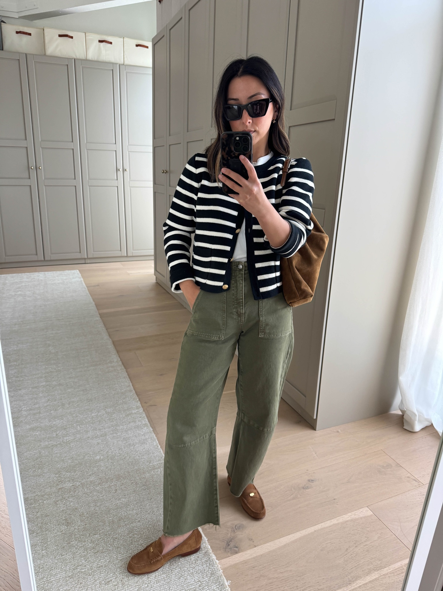 Fall workwear outfit ideas with denim

J.Crew lady cardigan petite xs - old
Everlane tee medium
Le Jean Utility barrel 25
Veronica Beard loafers 5.5
Liffner shoulder bag - old
YSL sunglasses