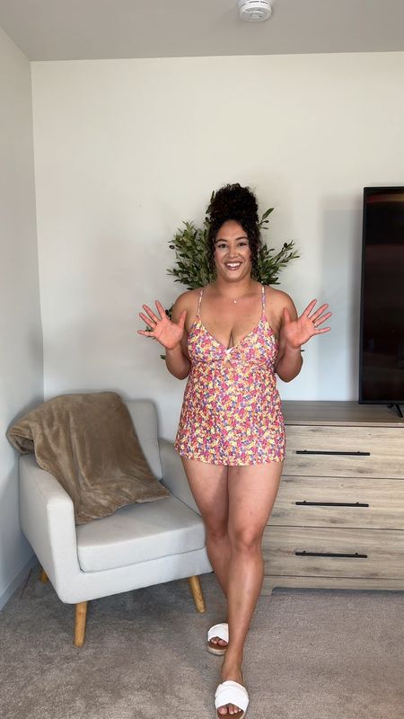 I love this SWIMSUIT! Wearing a size the but this also comes in other styles #oldnavy #oldnavyhaul