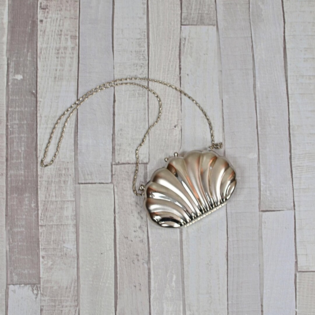 Women's Vintage Y2K Novelty Silver Metal Seashell Shaped Velvet Lined Clasp Chain Strap Purse by ... | Etsy (US)