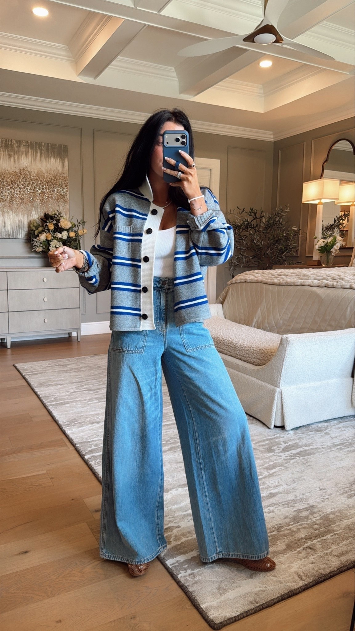 Such a good target find

target finds, fall outfits, denim, cardigans, Katy roach, livingmybeststyle

#LTKootd #LTKSeasonal