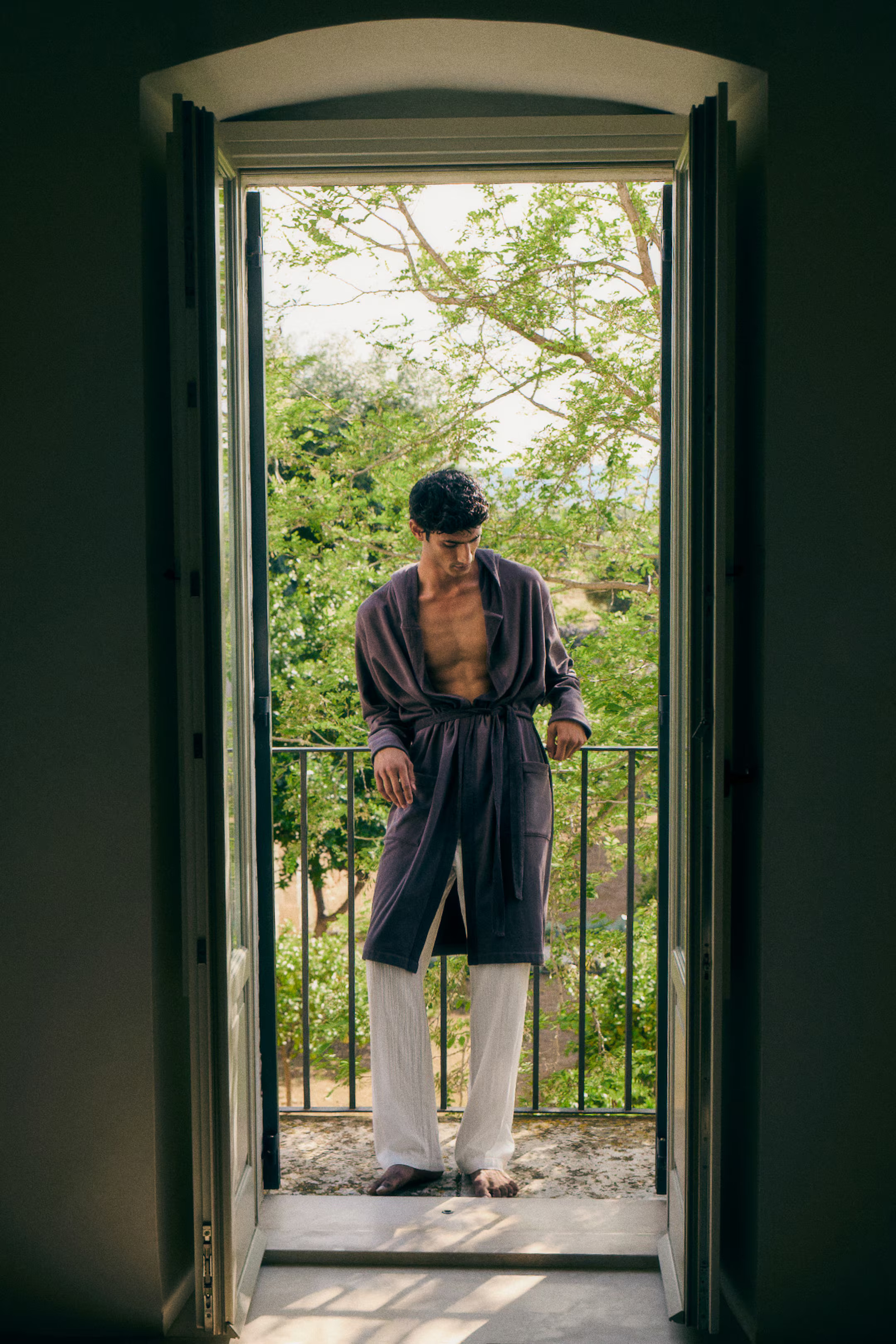 Velour dressing gown - Dark grey - Men | H&M GB | H&M (UK, MY, IN, SG, PH, TW, HK)