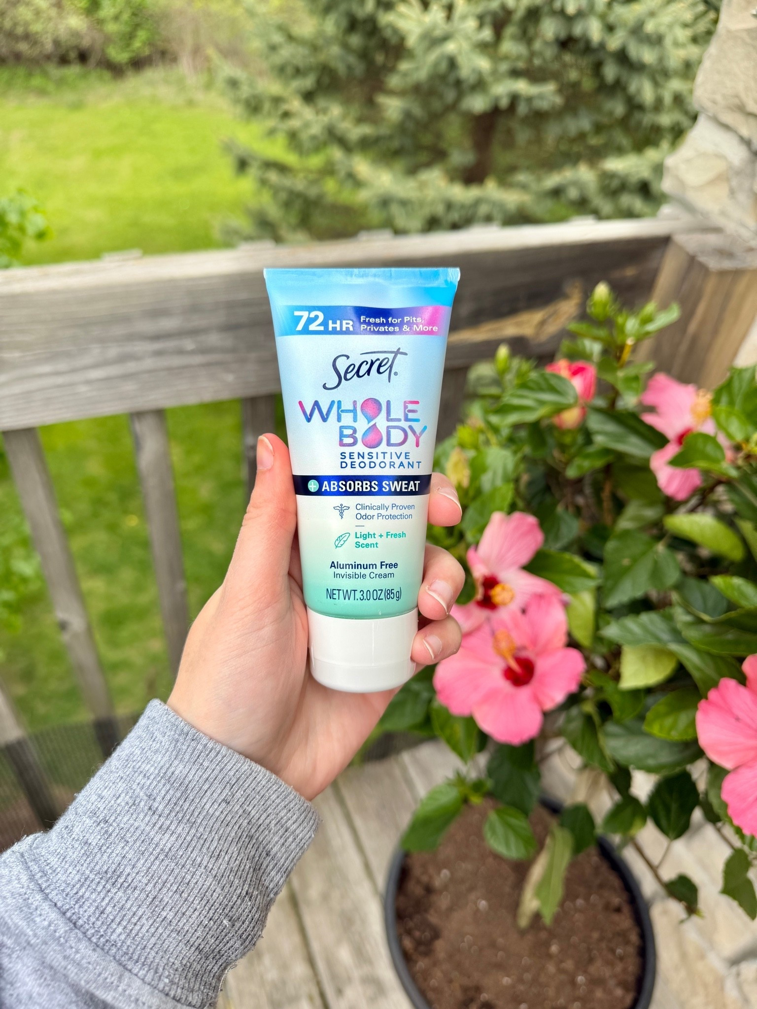 Secret Whole Body Deodorant

This great to use during the summer as the temps start to rise! Perfect for all sweaty places on the body!

#LTKselfcare
