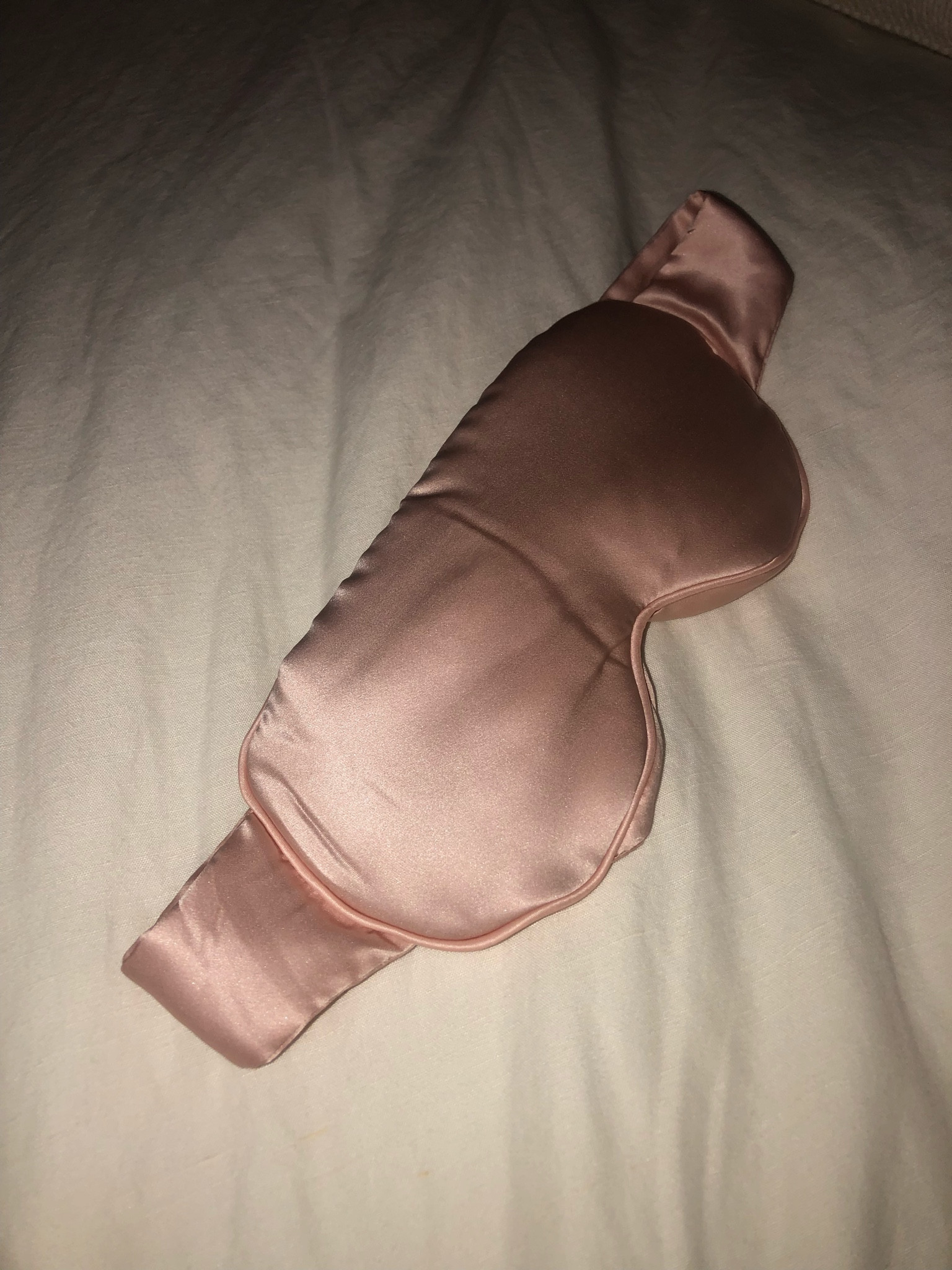 Silk weighted eye mask for good night rest