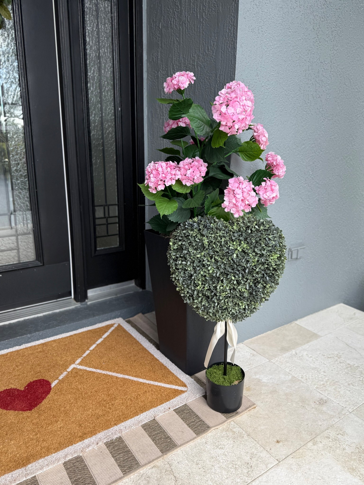 Valentine 💌 Porch Decor

#LTKHome #LTKValentine #LTKU