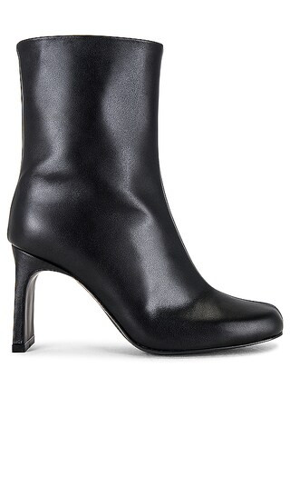 Seamed Straight Boots in Black | Revolve Clothing (Global)