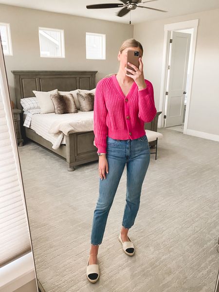Simple Valentine’s Day outfit, pink cardigan, espadrille shoes, five foot nine 

#LTKSeasonal