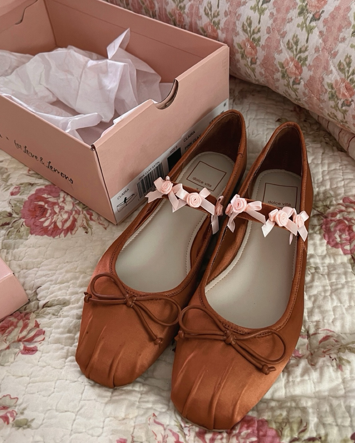 The prettiest ballet flats from Dolce Vita x For Love & Lemons 🌸 

Ballet slipper flats, grand Millennial shoes, wedding shoes, bridal shoes, spring shoes, cottagecore shoes, shabby chic flats 



#LTKSeasonal #LTKfindsunder100 #LTKshoecrush