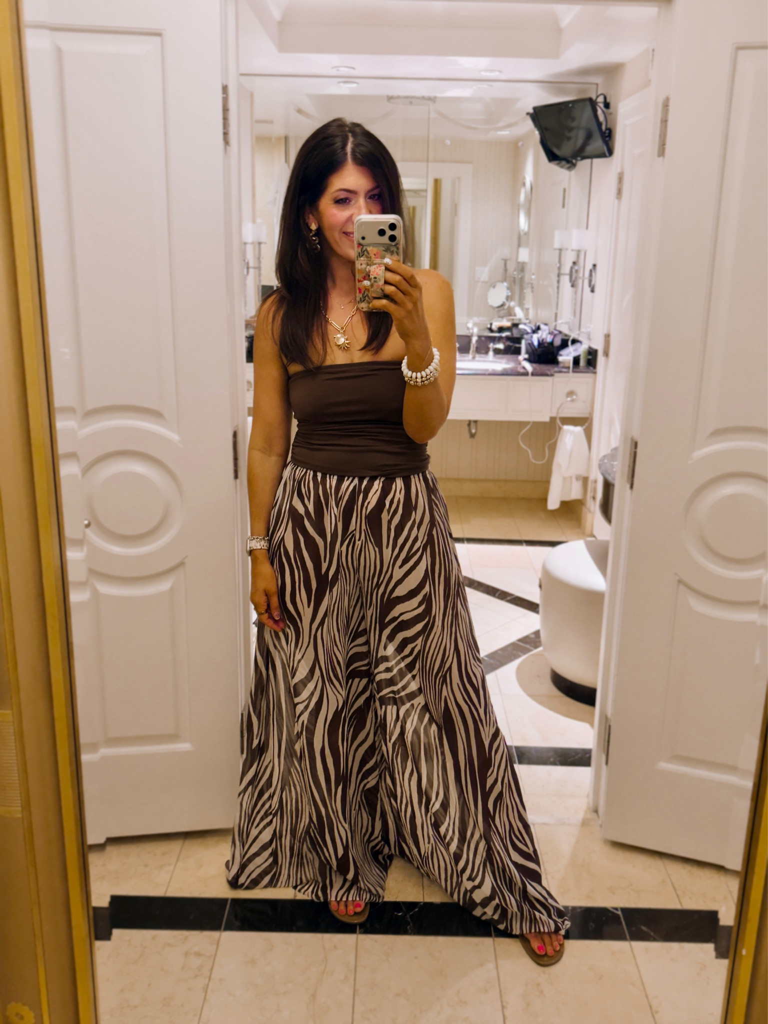 What I wore
In a medium tube top and medium wide leg pant

#LTKMidsize #LTKTall #LTKOver40
