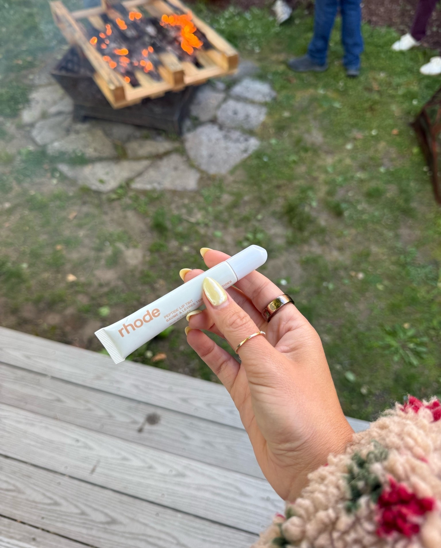 cozy girl summer essentials 🤍🔥

#EverydayStyle #CozyGirlSummer #GoldJewelry #RhodeSkin #SummerEssentials #CasualStyle #SimpleStyle #DailyFavorites #NeutralStyle #SoftGirlAesthetic #CurrentFavorites #SummerNights #BonfireSeason #JustGirlyThings

#LTKBeauty #LTKootd #LTKdayinmylife