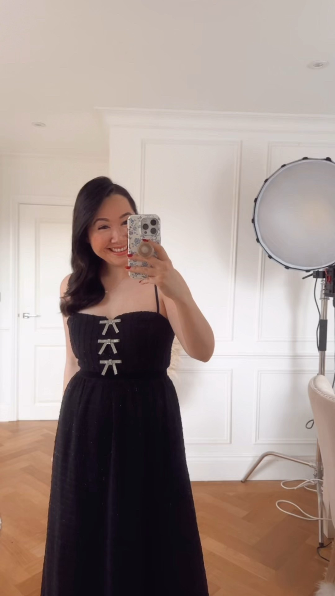 My NYE look! Loved how flattering this dress was - even after all the Christmas indulgence haha ❤️