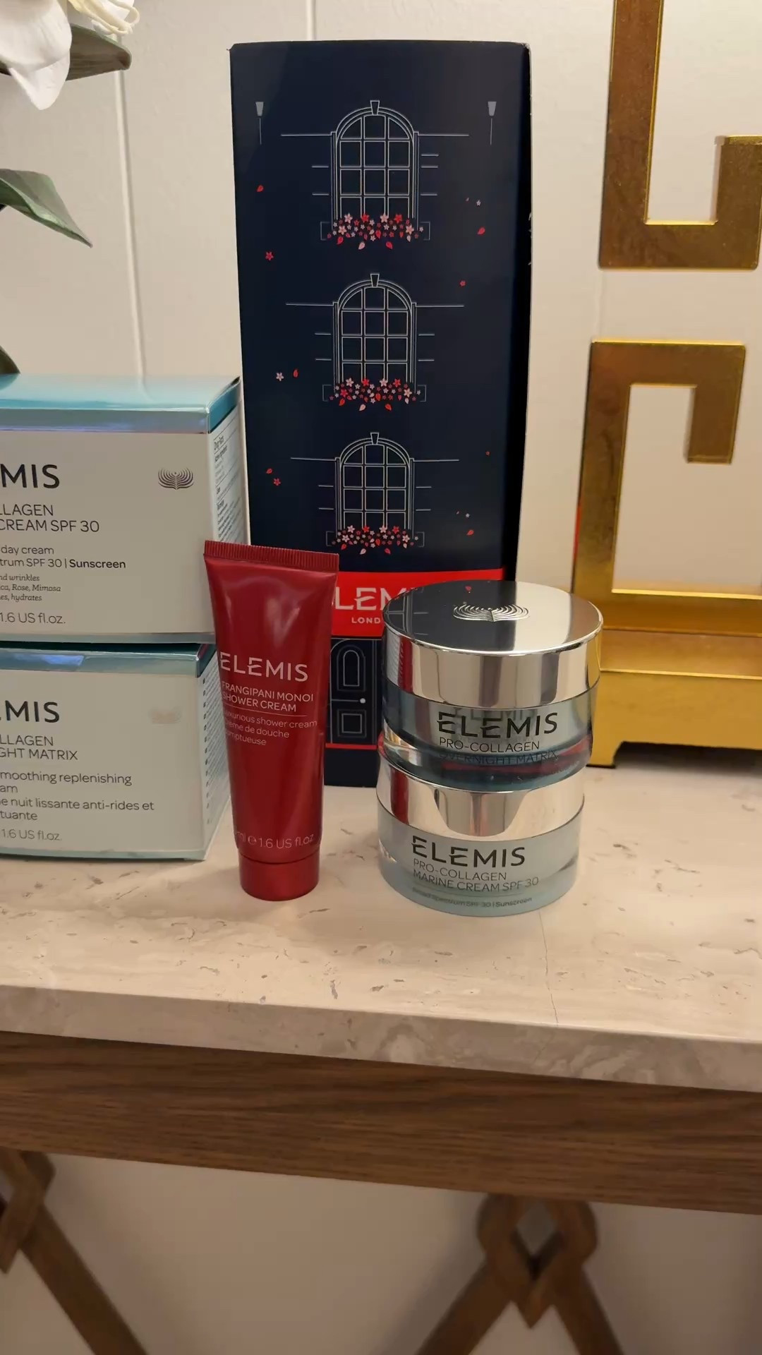 #ad @Qvc daily deals only happening today. This element is a gift set is the perfect set to give her for the holiday holidays.
#loveqvc

#LTKHoliday #LTKFindsUnder100 #LTKGiftGuide